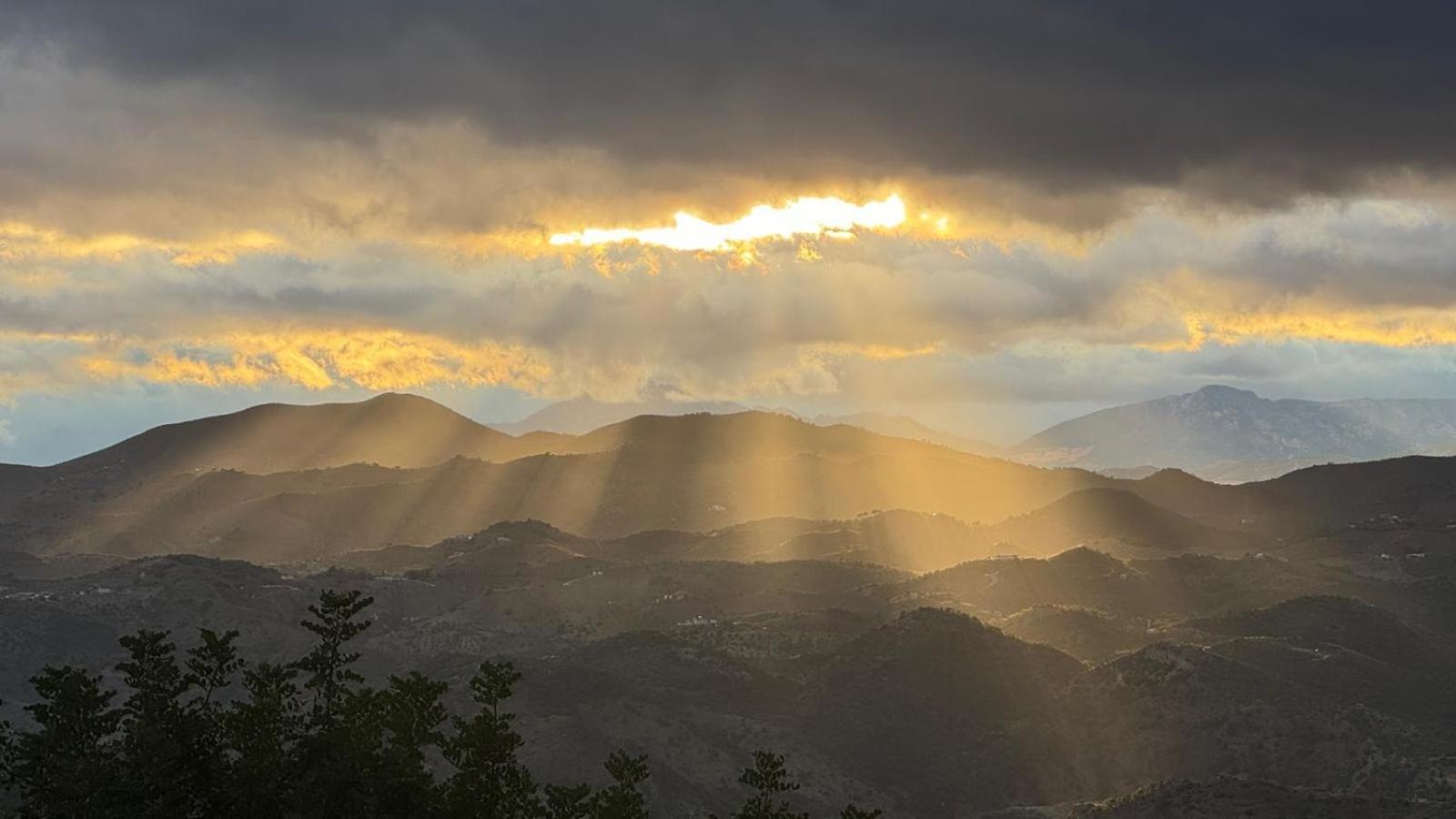 El Cielo, Cortijo En El Corazon De Las Montanas Malaga Bagian luar foto